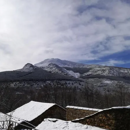 Robles Lodge *